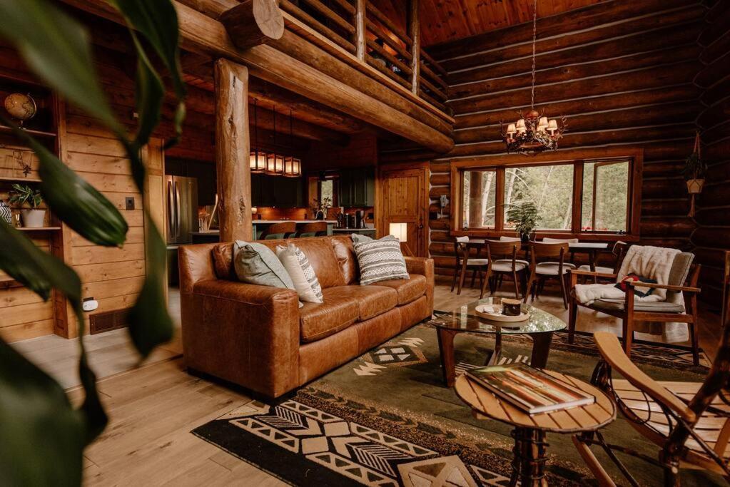 Вилла Classic Log Cabin Near Rocky Mountain National Park And Near Skiing Лайонс Экстерьер фото