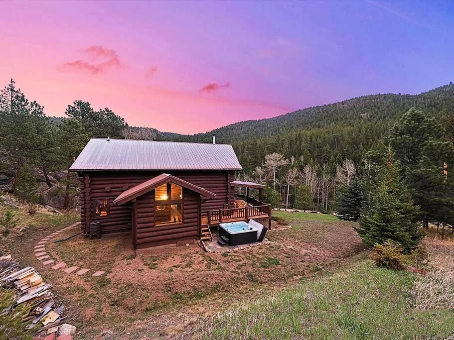Вилла Classic Log Cabin Near Rocky Mountain National Park And Near Skiing Лайонс Экстерьер фото