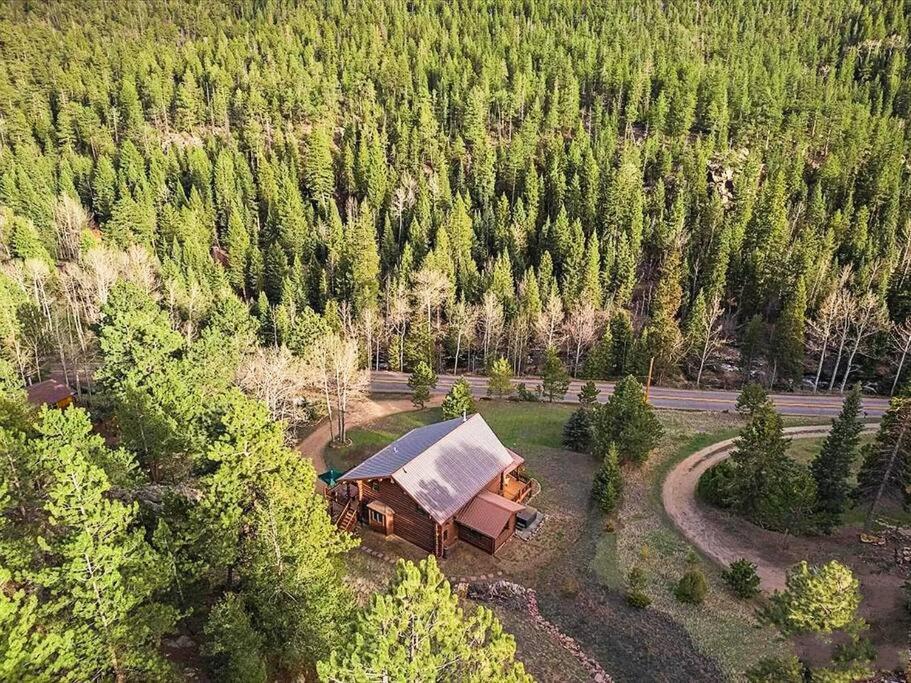Вилла Classic Log Cabin Near Rocky Mountain National Park And Near Skiing Лайонс Экстерьер фото